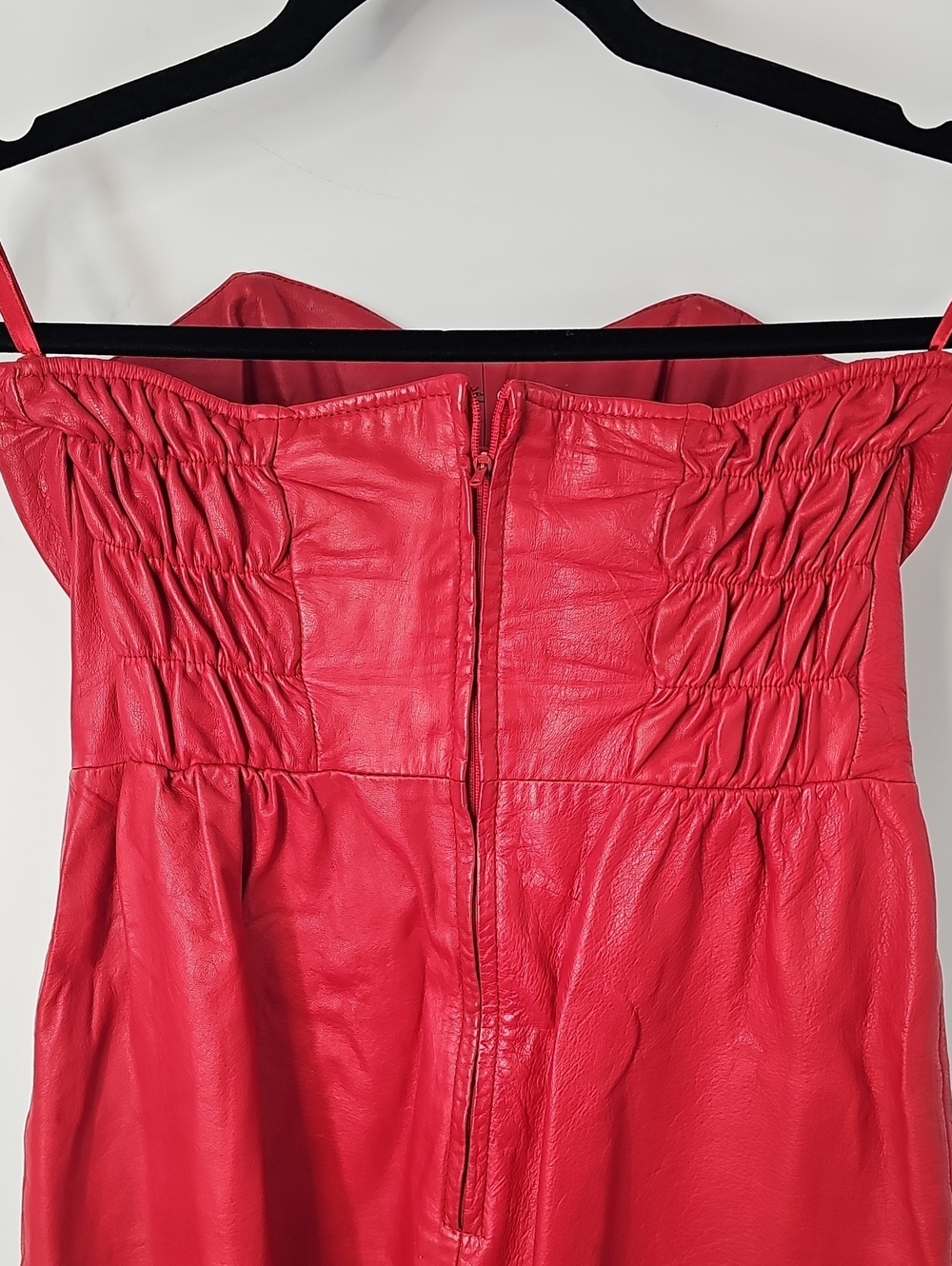 Wilson's Strapless Red 100% Leather Sweetheart Neckline Smocked Back Dress Y2K - Picture 8 of 14